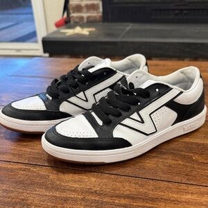 Vans Men's Black and White Lowland Sneakers M 7/W 8.5